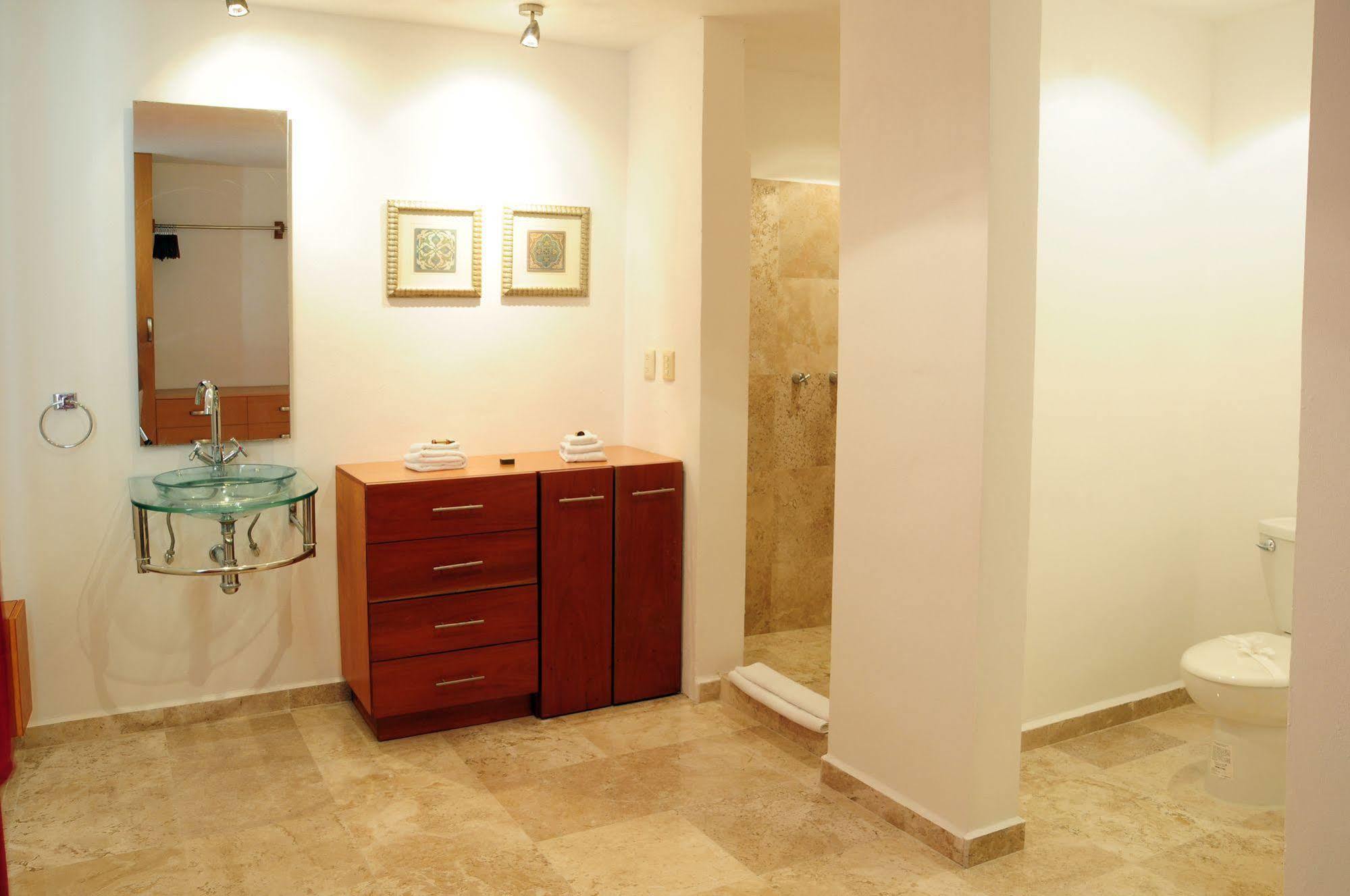 Ocean Plaza Condos プレヤデルカーメン エクステリア 写真